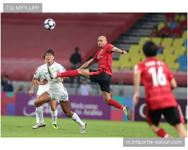 蹇韬多次神扑力保城门 蓉城小将成亚冠最大发现 蹇韬多次神扑力保城门 蓉城小将成亚冠最大发现